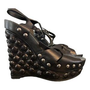 BOTTEGA VENETA Leather Intreccio Studded Accents Wedges Size 7.5